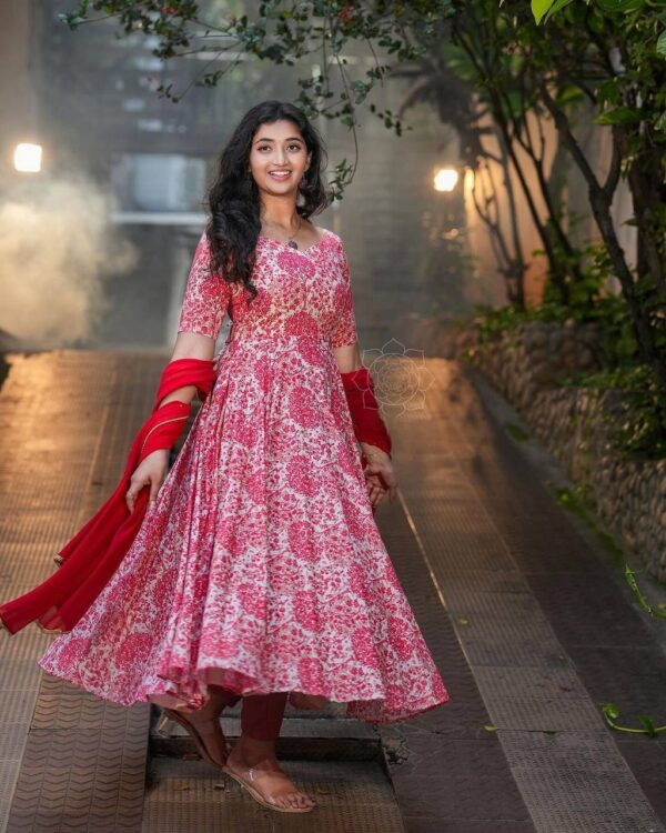 Gown with dupatta - Image 3
