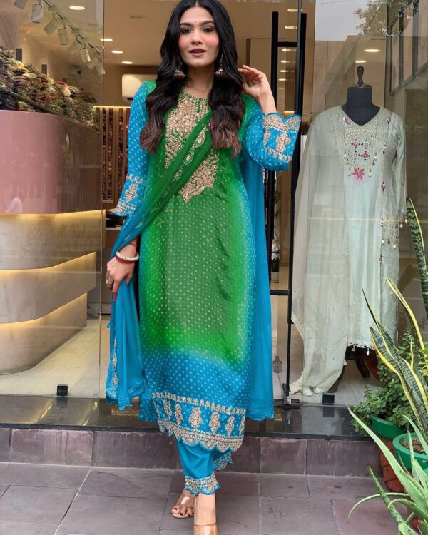 Bandhni print with mirror work - Image 3