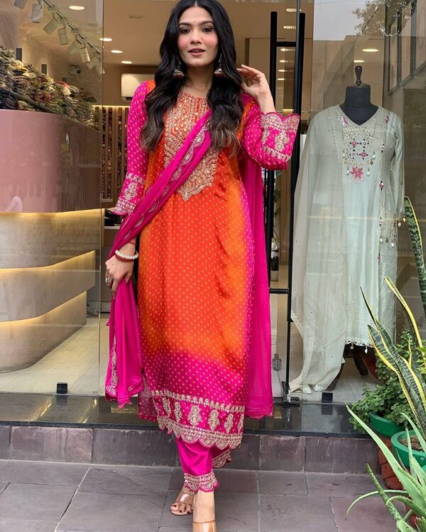 Bandhni print with mirror work - Image 6