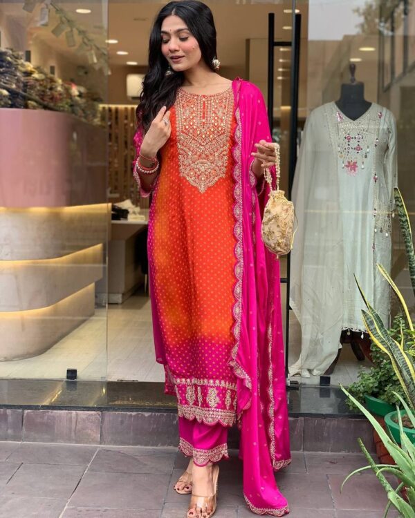 Bandhni print with mirror work - Image 9