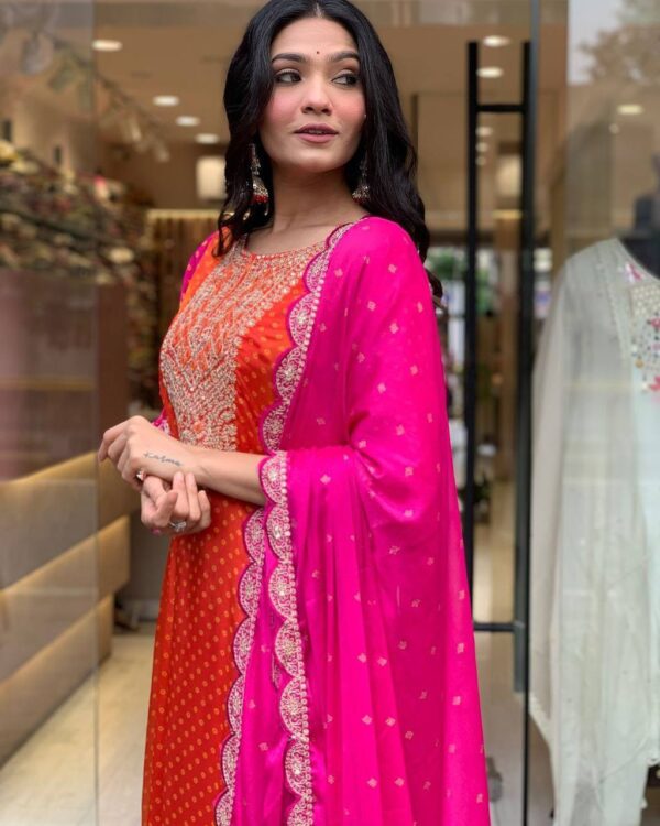 Bandhni print with mirror work - Image 12