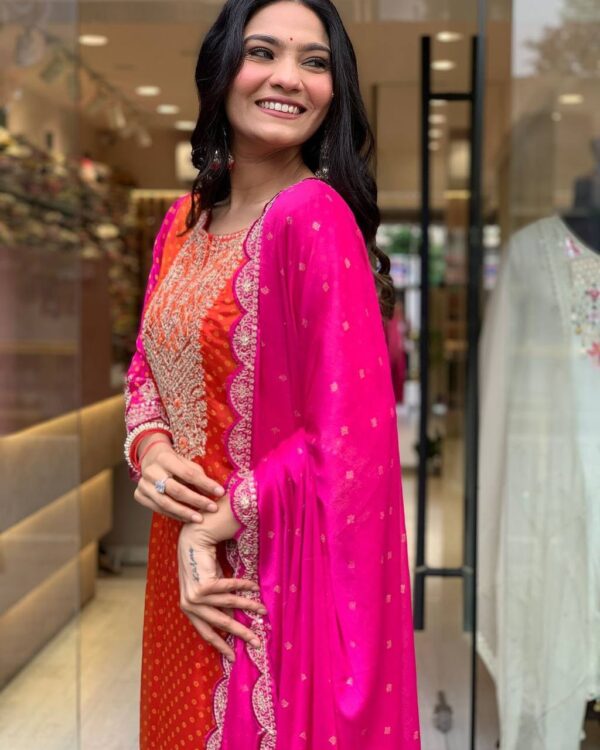 Bandhni print with mirror work - Image 13