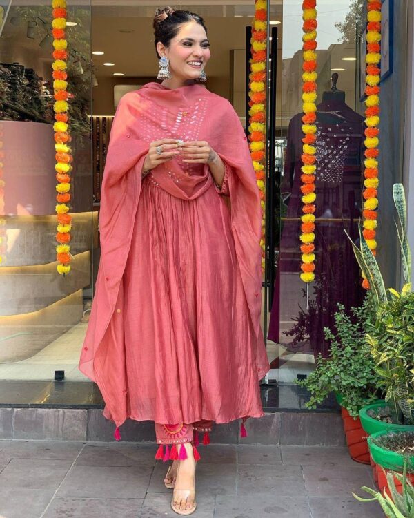 Embroidery & Mirror Work in kurti - Image 4