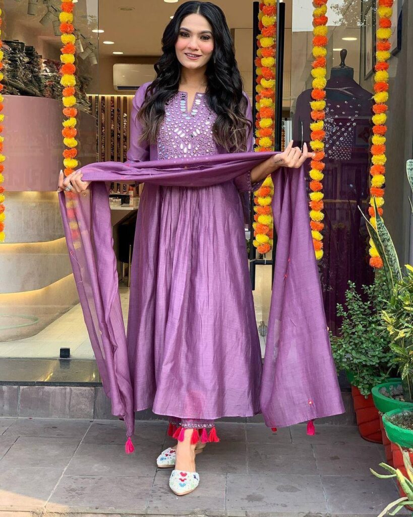 latest kurti trends for women in 2025