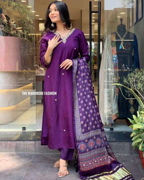 Purple suit set with heavy dupatta set - Image 8