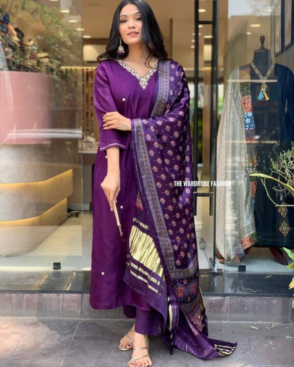 Purple suit set with heavy dupatta set - Image 4