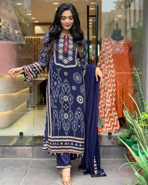 Three-piece set - Image 4
