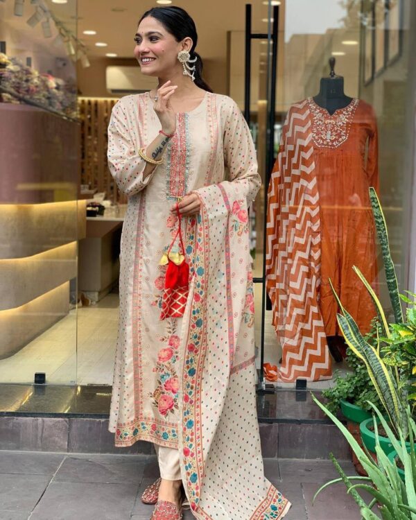 Model satin febric with print & work 3 peace suit set - Image 6