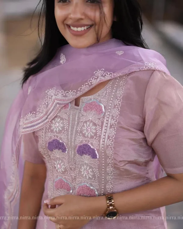 Light Pink Embroidered Kurta Set for Graceful Festive Looks - Image 3