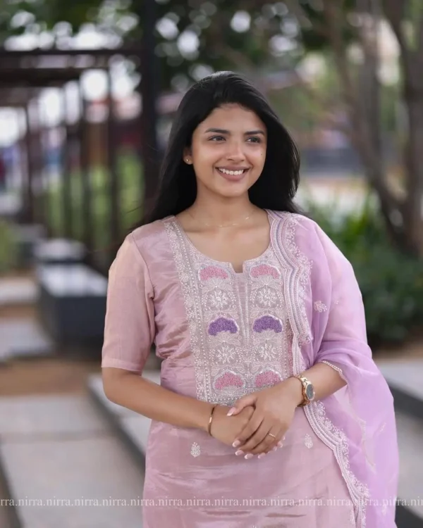 Light Pink Embroidered Kurta Set for Graceful Festive Looks - Image 5