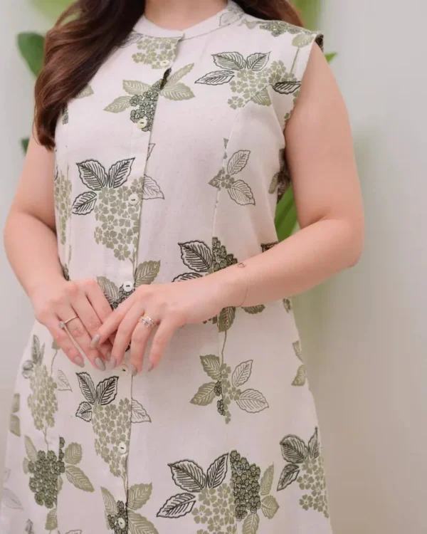 Elegant Sleeveless Kurti Set - Image 12