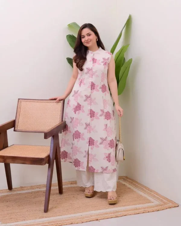 Sleevless A-line kurti