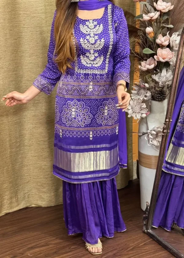 Purple Chinon Kurta Set with Bandhani Print & Gold Embroidery - Image 4