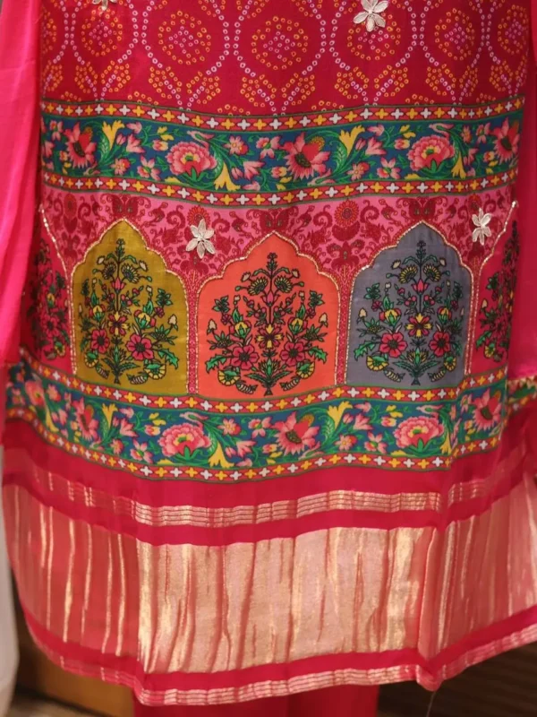 Pink Masleen Kurti Set with Bandhani Print & Embroidered Neckline - Image 2