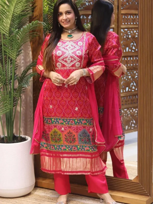 Pink Masleen Kurti Set with Bandhani Print & Embroidered Neckline - Image 4