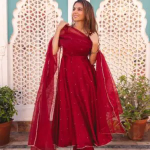 slevless gown with dupatta