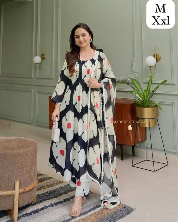 Floral gerorgette anarkali gown dupatta with pant - Image 4